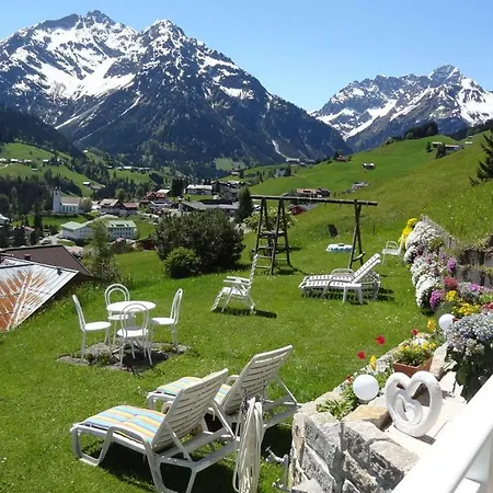 Vier Jahreszeiten Apartmán Hirschegg (Vorarlberg)